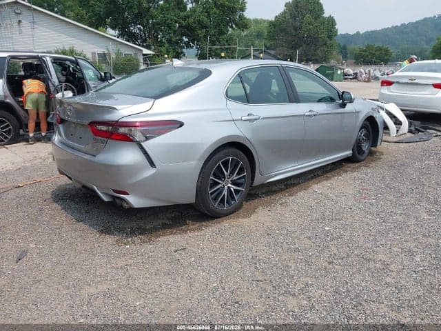 2023 TOYOTA CAMRY SE 4