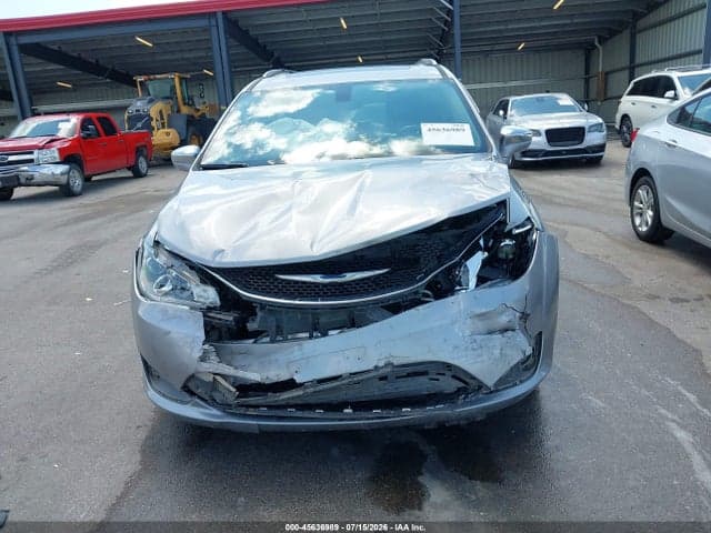 2017 CHRYSLER PACIFICA LIMITED 13