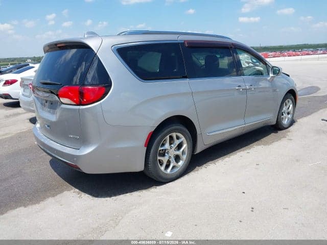 2017 CHRYSLER PACIFICA LIMITED 4