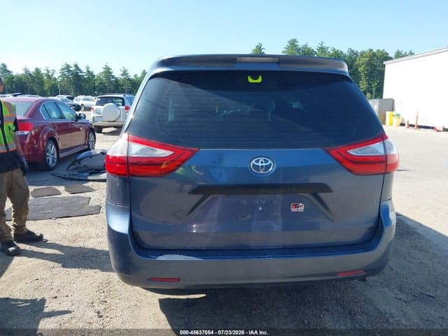 2017 TOYOTA SIENNA L 7 PASSENGER 17
