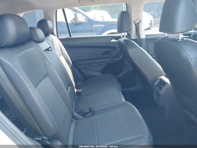 2018 VOLKSWAGEN TIGUAN 2.0T SE/2.0T SEL 8