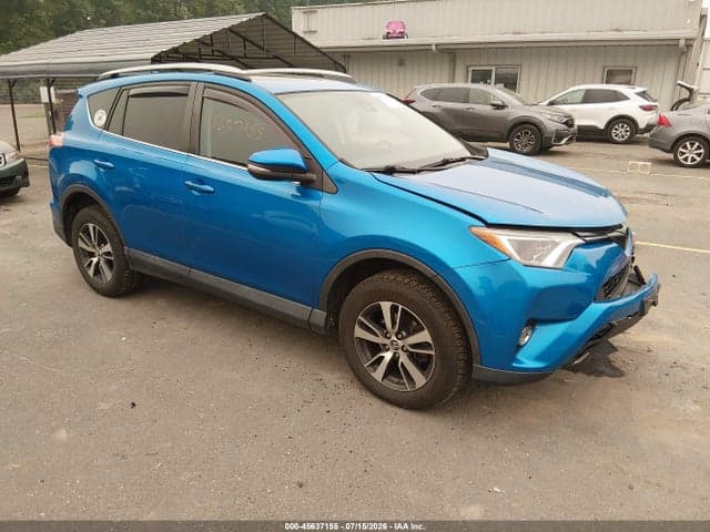 2017 TOYOTA RAV4 XLE 1