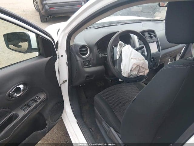 2019 NISSAN VERSA 1.6 SV 18