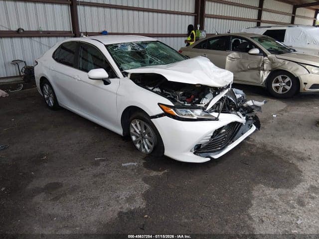 2020 TOYOTA CAMRY LE 1