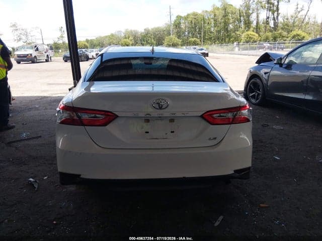 2020 TOYOTA CAMRY LE 16