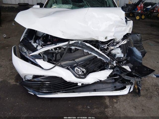 2020 TOYOTA CAMRY LE 6