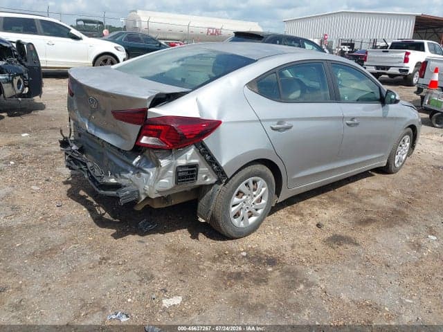 2020 HYUNDAI ELANTRA SE 4