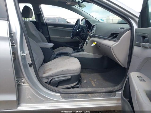 2020 HYUNDAI ELANTRA SE 5