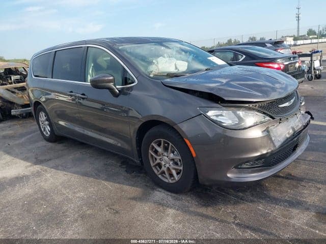 2022 CHRYSLER VOYAGER LX