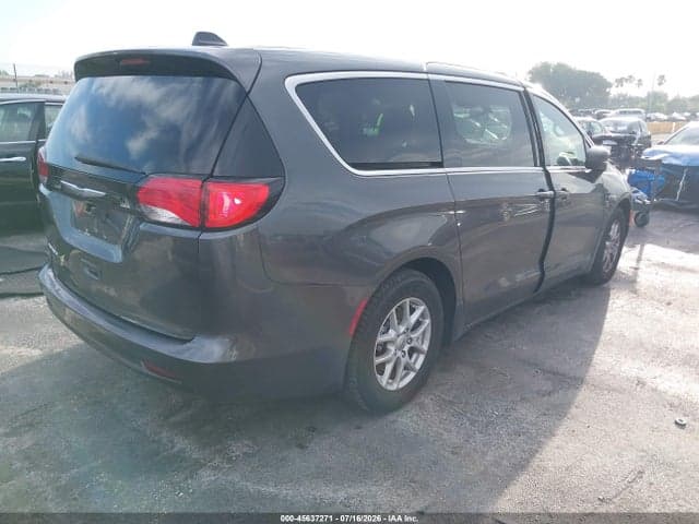 2022 CHRYSLER VOYAGER LX 4