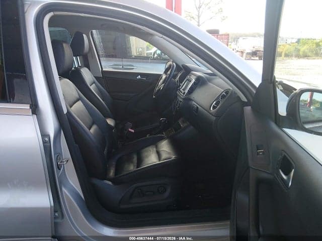 2017 VOLKSWAGEN TIGUAN 2.0T SPORT 5