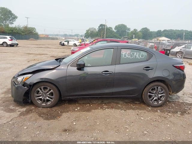2019 TOYOTA YARIS LE 15