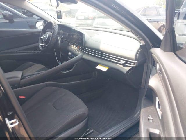 2023 HYUNDAI ELANTRA SEL 5