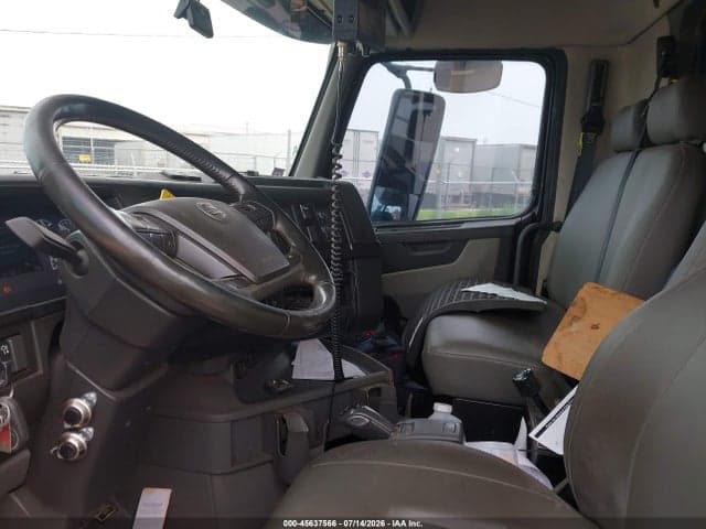 2020 VOLVO VN VNX 5