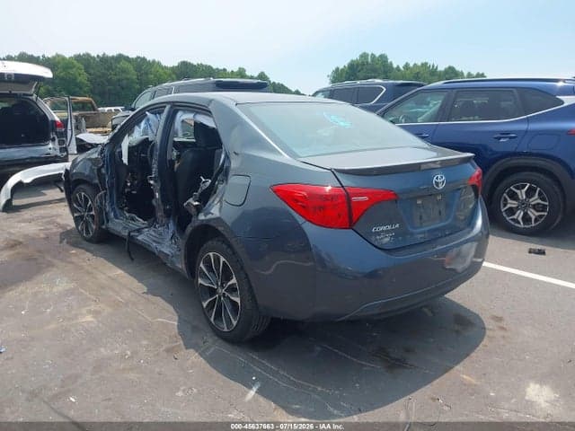 2017 TOYOTA COROLLA SE 3