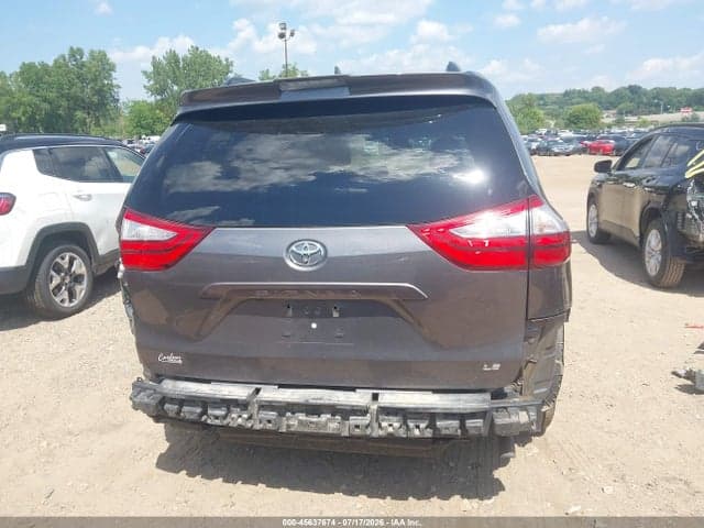 2018 TOYOTA SIENNA LE 8 PASSENGER 16