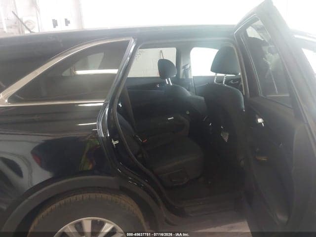 2019 KIA SORENTO 3.3L LX 8