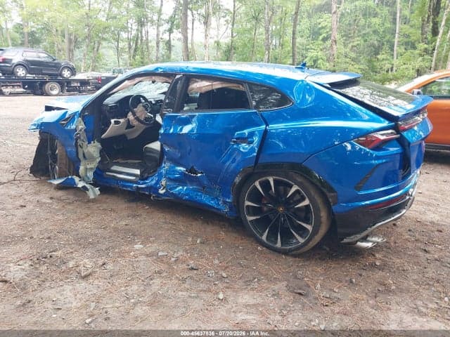 2020 LAMBORGHINI URUS 3