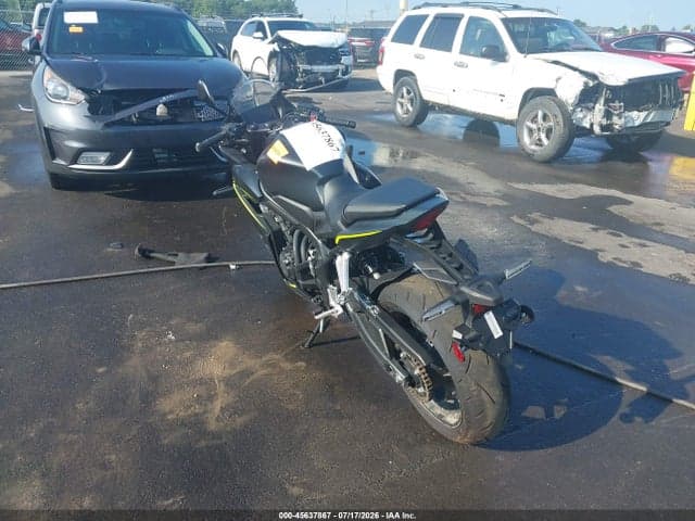 2026 HONDA CBR650 R 3