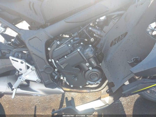 2026 HONDA CBR650 R 8