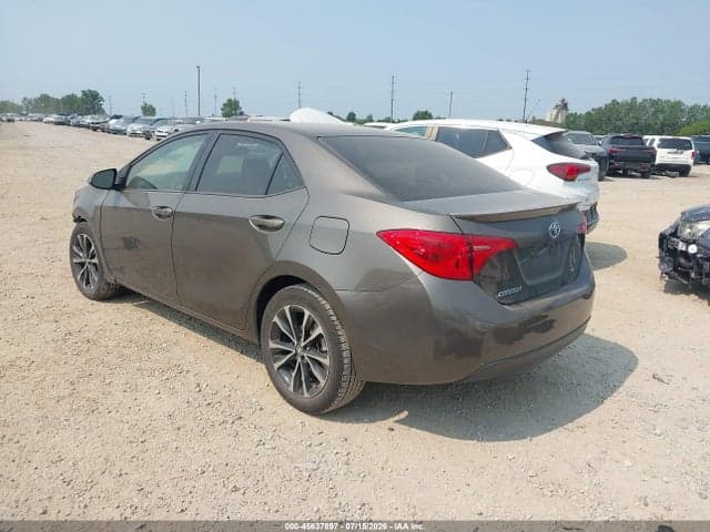 2018 TOYOTA COROLLA SE 3