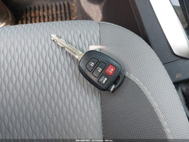 2019 TOYOTA COROLLA LE 11