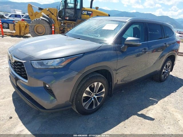 2020 TOYOTA HIGHLANDER XLE 2