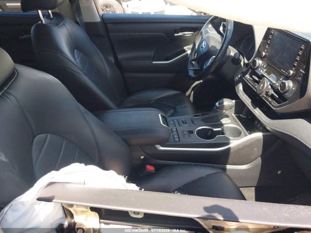 2020 TOYOTA HIGHLANDER XLE 5