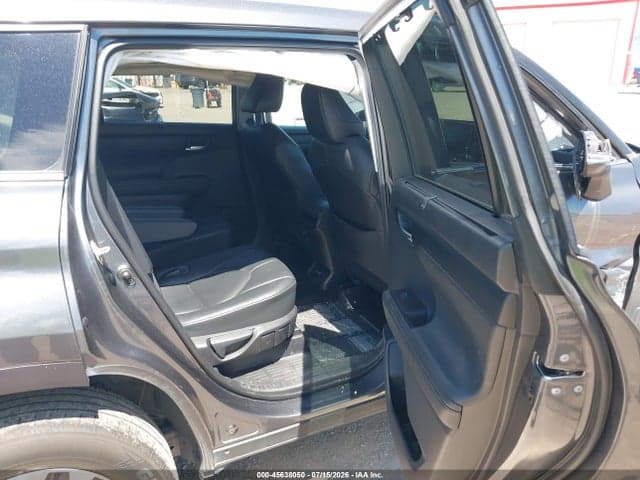 2020 TOYOTA HIGHLANDER XLE 8