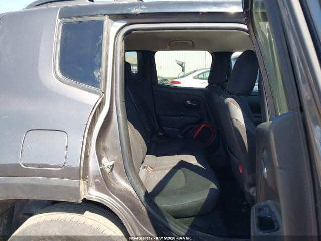2017 JEEP RENEGADE TRAILHAWK 8