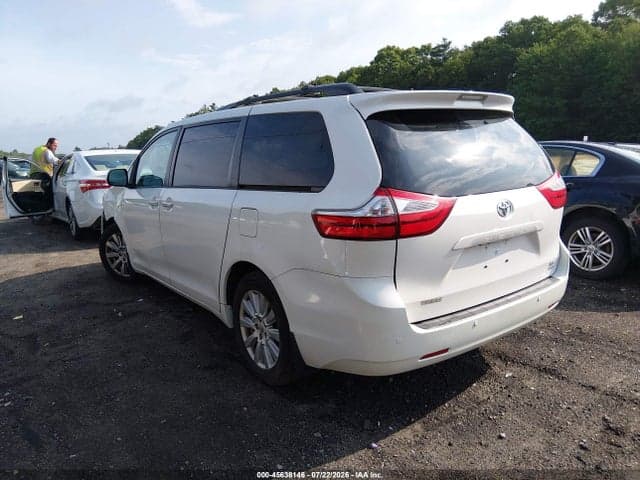 2017 TOYOTA SIENNA XLE PREMIUM 7 PASSENGER 3