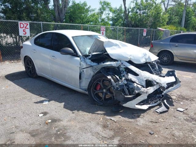 2019 ALFA ROMEO GIULIA RWD