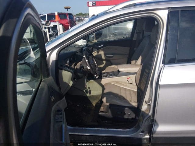 2017 FORD ESCAPE TITANIUM 19