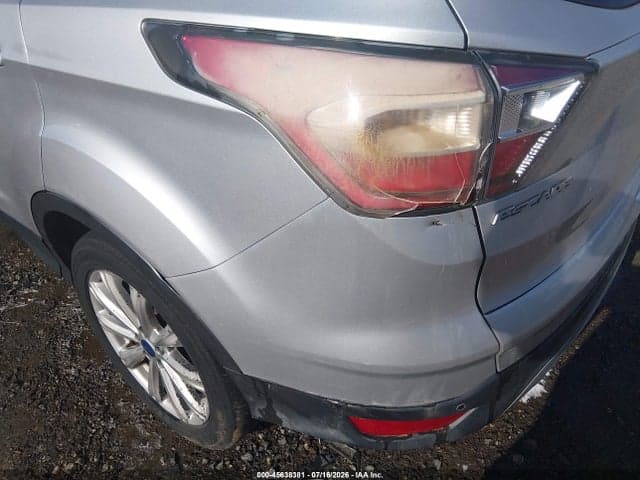 2017 FORD ESCAPE TITANIUM 21