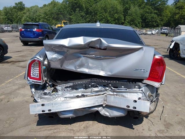 2017 CHRYSLER 300C 17