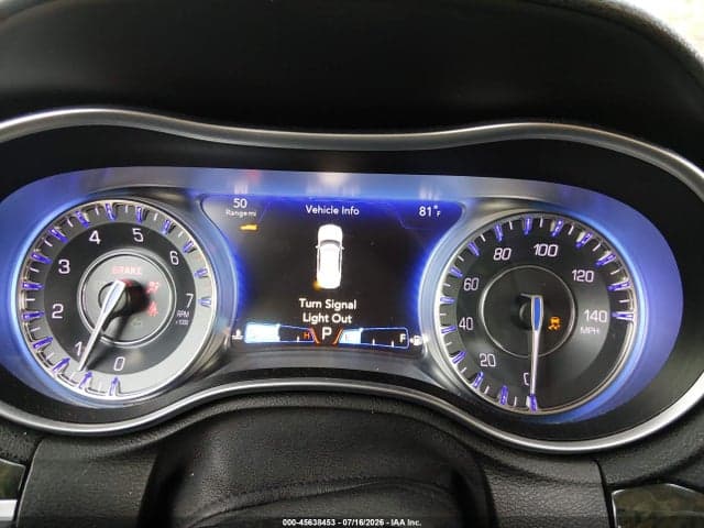 2017 CHRYSLER 300C 7