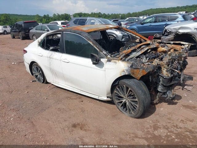 2020 TOYOTA CAMRY SE - 1