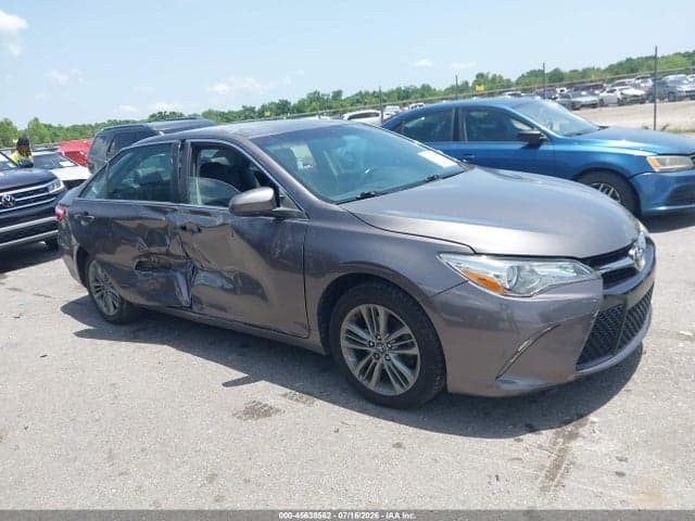 2017 TOYOTA CAMRY SE 13
