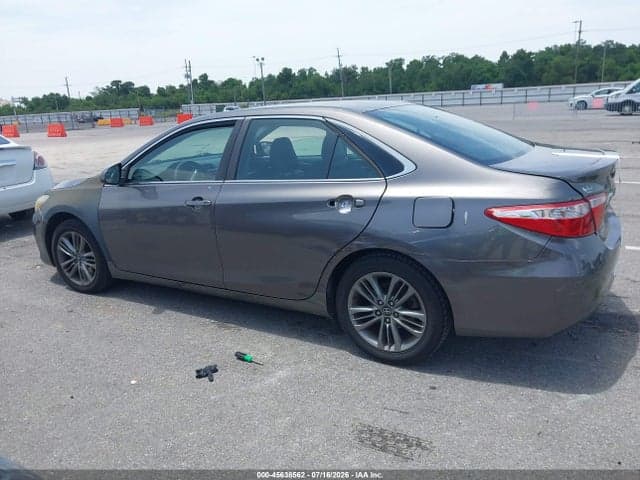 2017 TOYOTA CAMRY SE 14