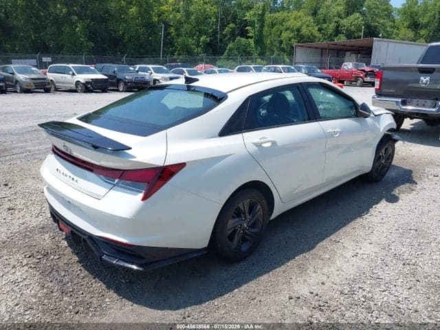 2023 HYUNDAI ELANTRA SEL 4