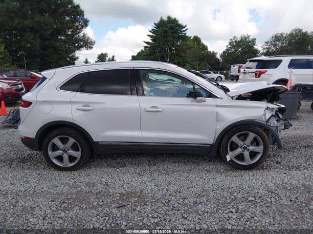 2017 LINCOLN MKC PREMIERE 13