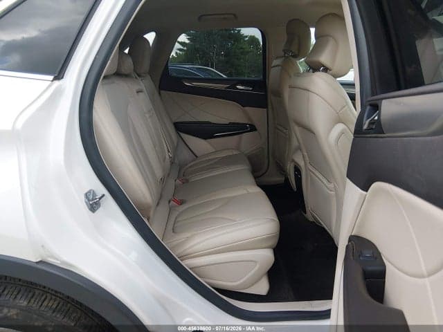 2017 LINCOLN MKC PREMIERE 8