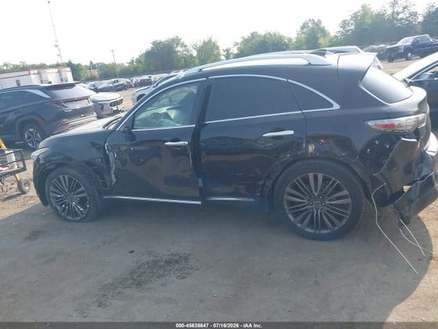 2017 INFINITI QX70 6