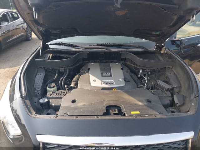 2017 INFINITI QX70 10