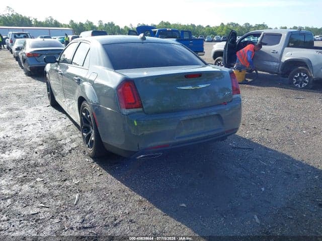 2019 CHRYSLER 300 300S 3
