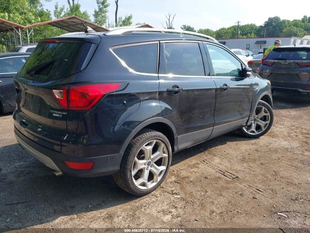 2019 FORD ESCAPE TITANIUM 4