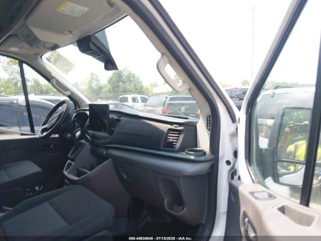 2025 FORD TRANSIT-250 5