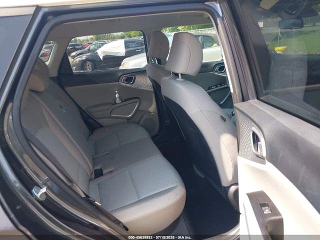 2021 KIA SOUL LX 8