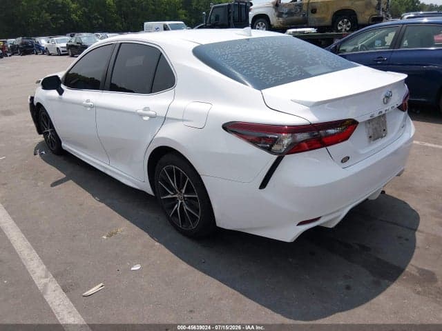 2021 TOYOTA CAMRY SE 3