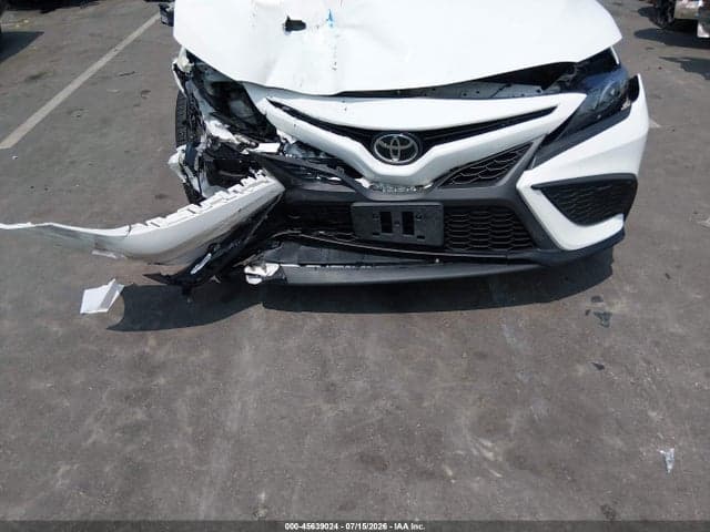 2021 TOYOTA CAMRY SE 6